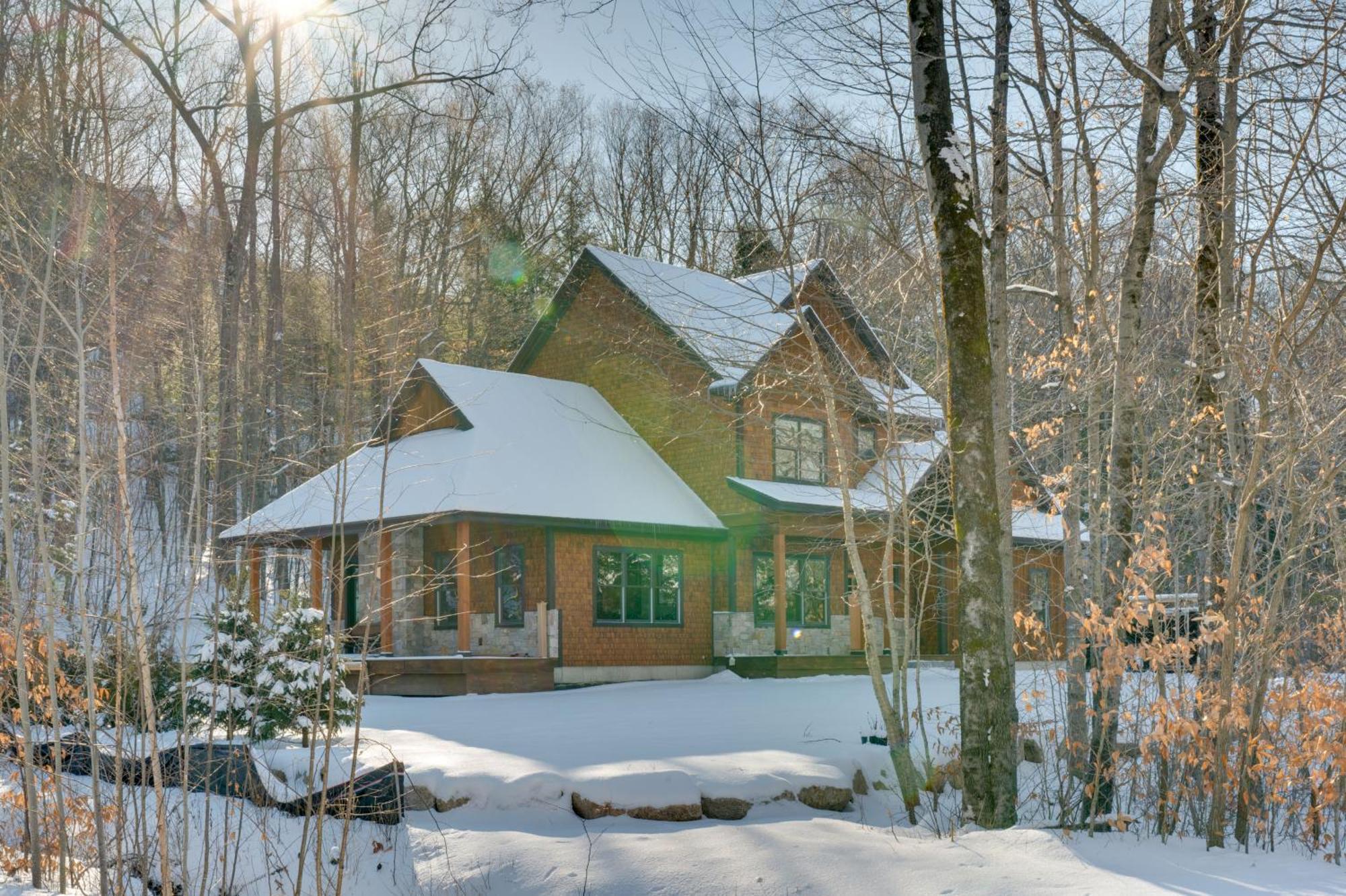 The Fox House Luxe Lincoln Home With Hot Tub Exterior photo